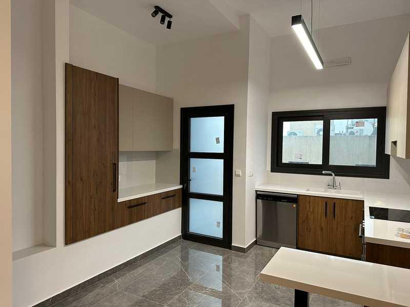 3-bedroom apartment to rent: https://www.bazaraki.com/adv/5787816_3-bedroom-apartment-to-rent (www.bazaraki.com)