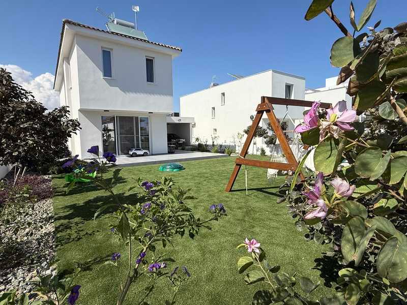 3-bedroom detached house for sale: https://www.bazaraki.com/adv/5798382_3-bedroom-detached-house-for-sale (www.bazaraki.com)