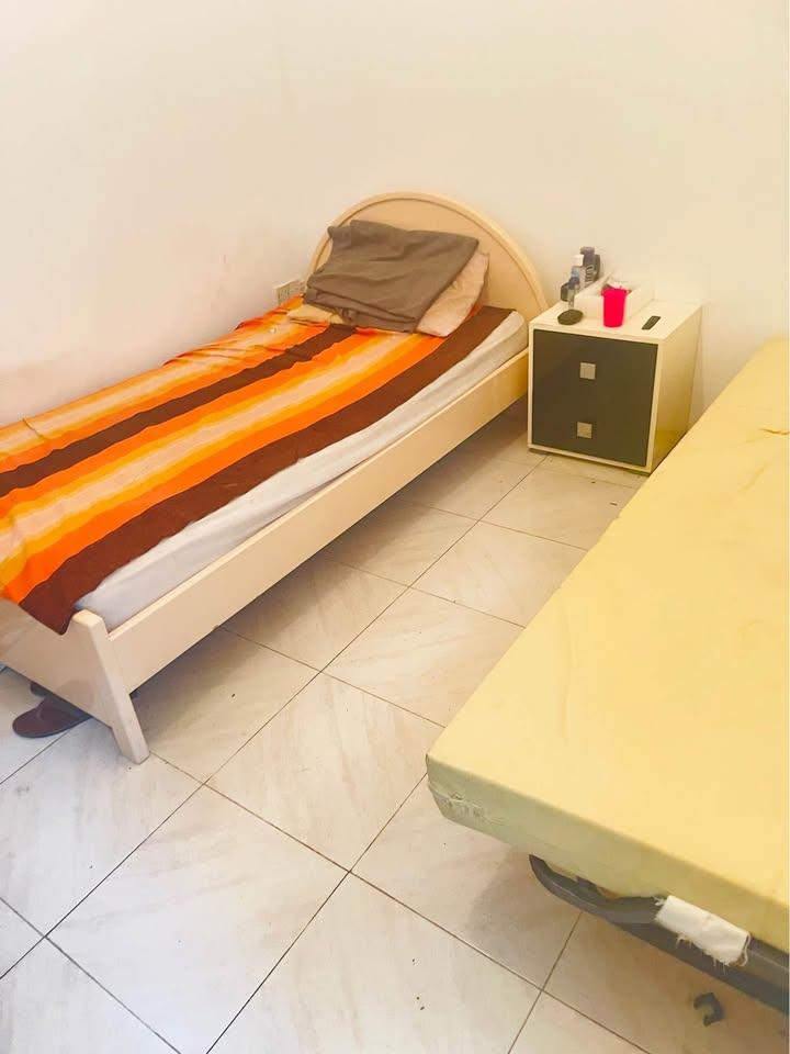 One room available: https://www.facebook.com/marketplace/item/1910245773125815 (www.facebook.com)