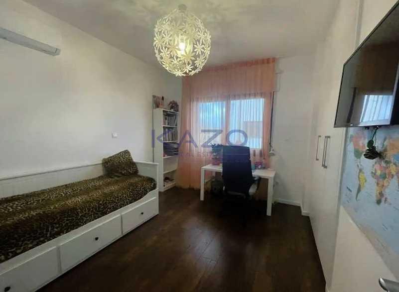 5-bedroom villa for sale: https://www.bazaraki.com/adv/5788758_5-bedroom-villa-for-sale (www.bazaraki.com)