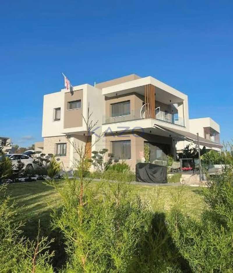 5-bedroom villa for sale: https://www.bazaraki.com/adv/5788758_5-bedroom-villa-for-sale (www.bazaraki.com)