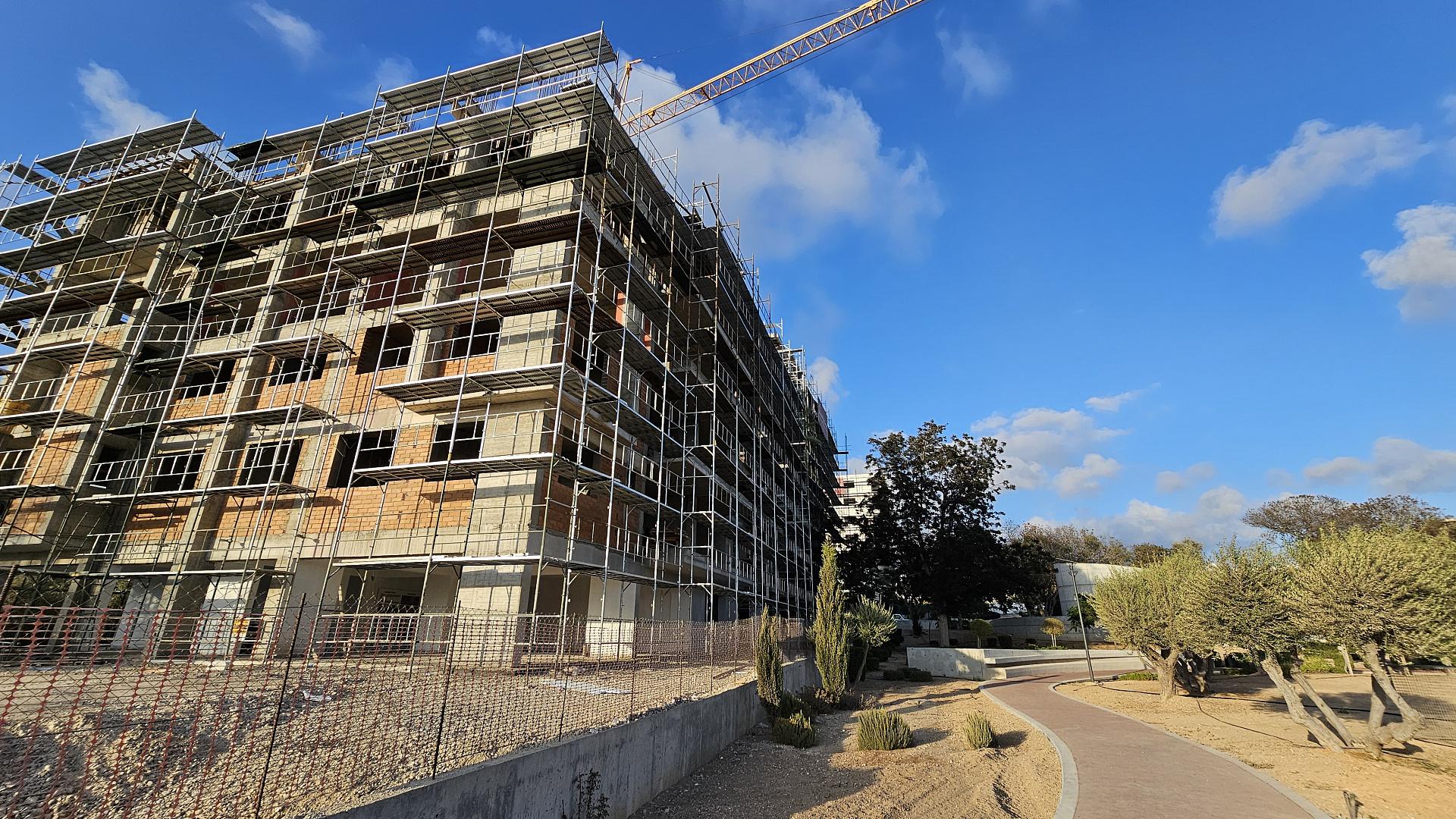 New 3-bedroom flat in Paphos № 153045: https://dom.com.cy/en/catalog/sale/153045/ (dom.com.cy)