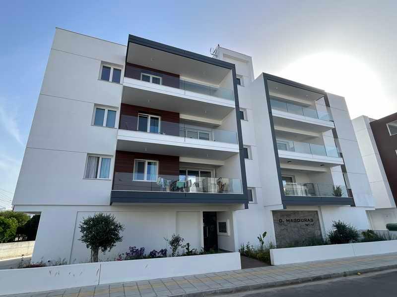 2-bedroom apartment to rent: https://www.bazaraki.com/adv/5795836_2-bedroom-apartment-to-rent (www.bazaraki.com)