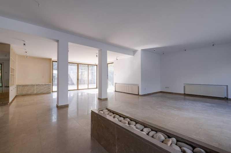 6-bedroom semi-detached for sale: https://www.bazaraki.com/adv/5799743_6-bedroom-semi-detached-for-sale (www.bazaraki.com)