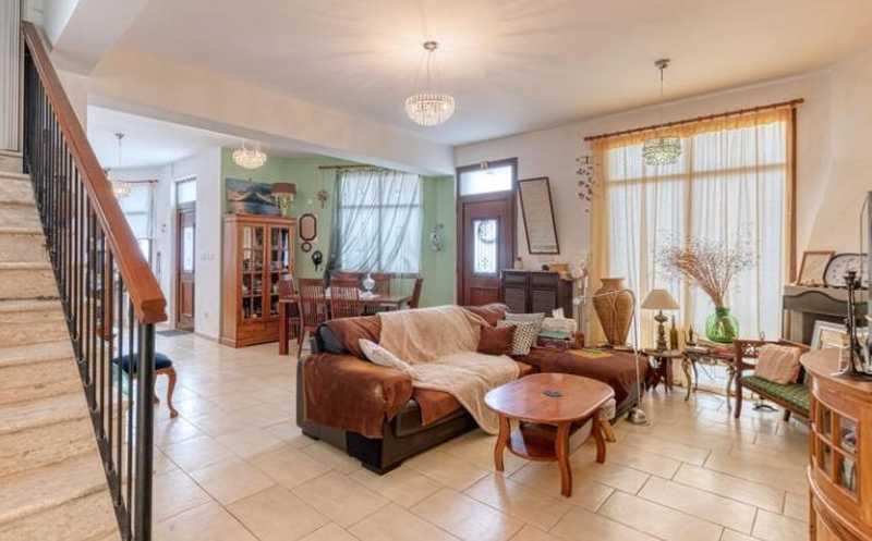 3-bedroom villa for sale: https://www.bazaraki.com/adv/5787586_3-bedroom-villa-for-sale (www.bazaraki.com)