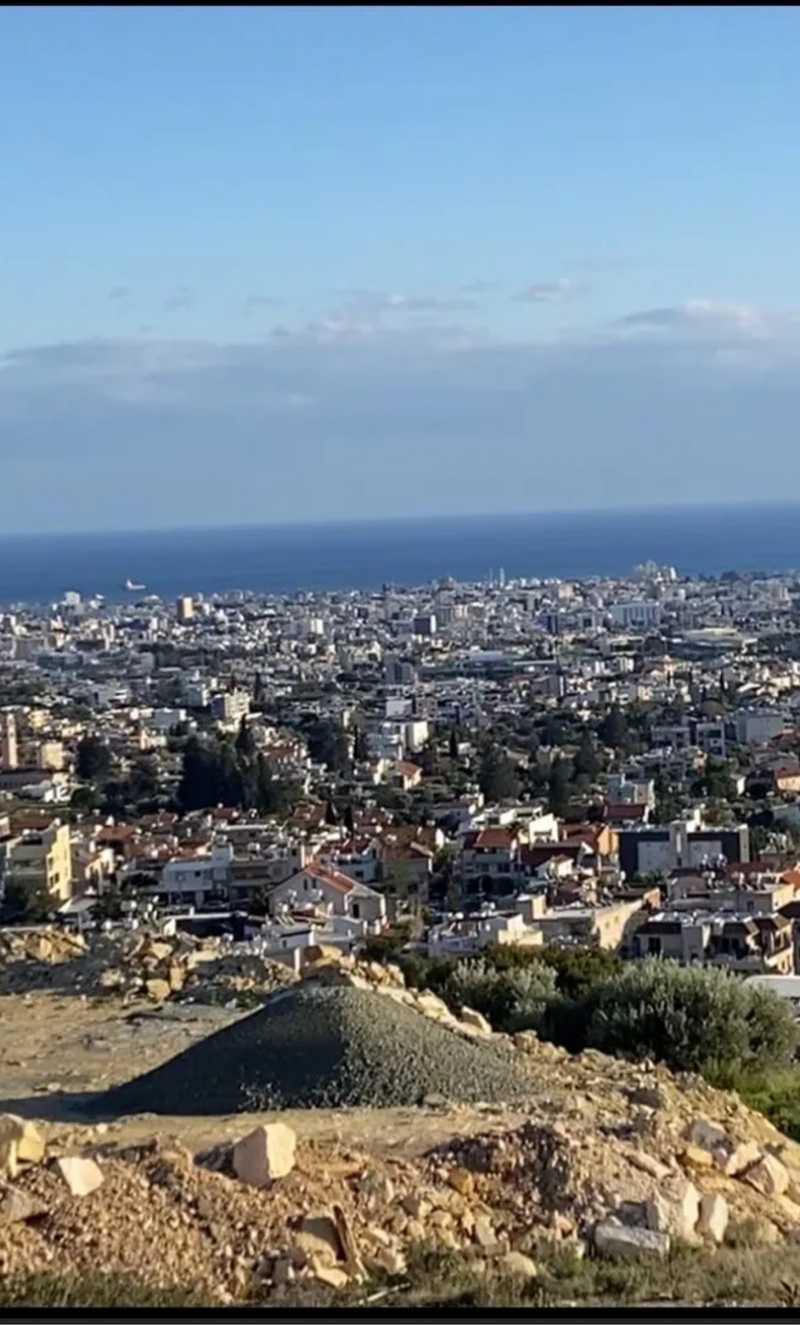 Residential land 1311 m²: https://www.bazaraki.com/adv/5765809_residential-land-1311-m2 (www.bazaraki.com)