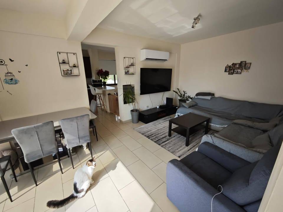3 Bedroom Penthouse: https://www.facebook.com/marketplace/item/9767873843293947 (www.facebook.com)