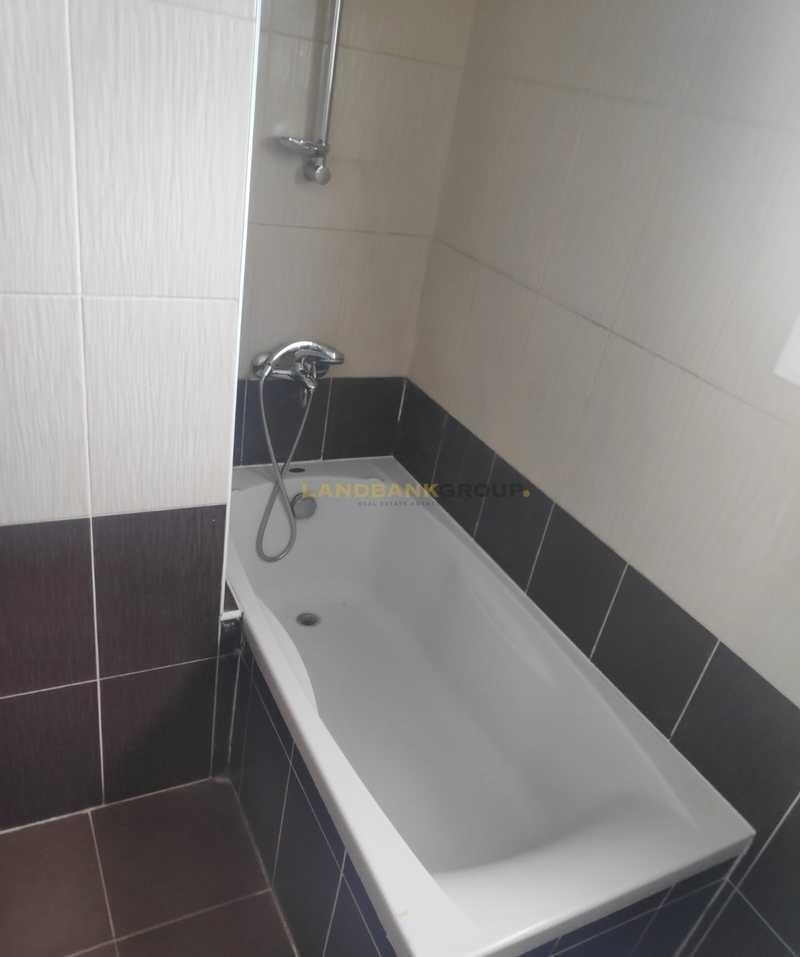 2-bedroom penthouse to rent: https://www.bazaraki.com/adv/5792984_2-bedroom-penthouse-to-rent (www.bazaraki.com)