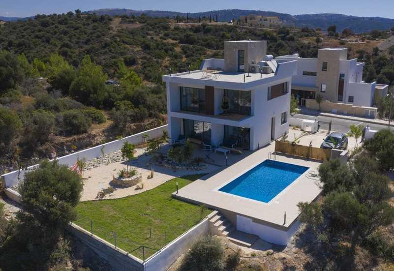 4-bedroom detached house for sale: https://www.bazaraki.com/adv/5787804_4-bedroom-detached-house-for-sale (www.bazaraki.com)
