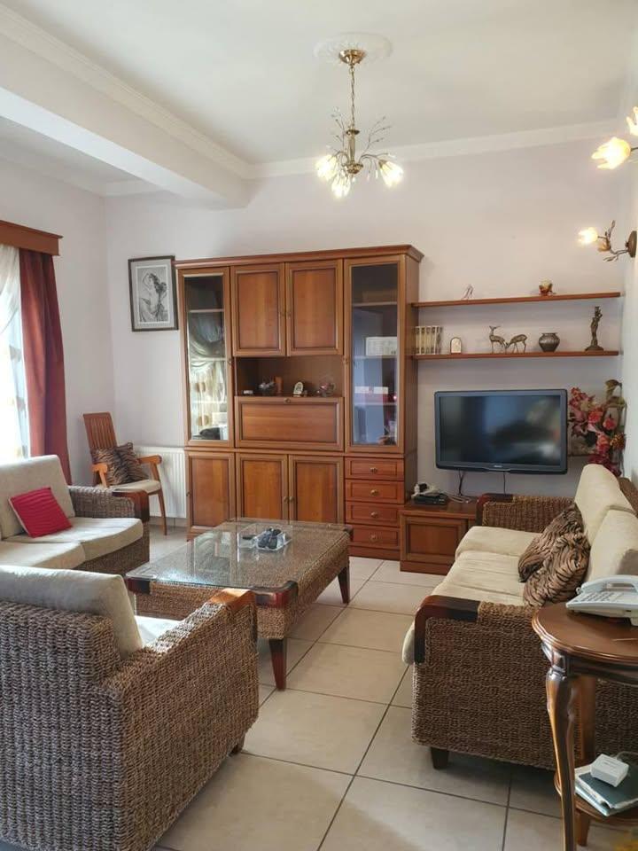 Ενοικίαση μονοκατοικίας: https://www.facebook.com/marketplace/item/1390654078846040 (www.facebook.com)
