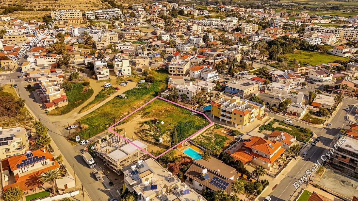 1,982 SQM Residential Land for sale in Oroklini, Larnaca: https://www.buysellcyprus.com/property-for-sale/larnaca/oroklini/land-for-sale-oroklini-larnaca-1796736.html (www.buysellcyprus.com)