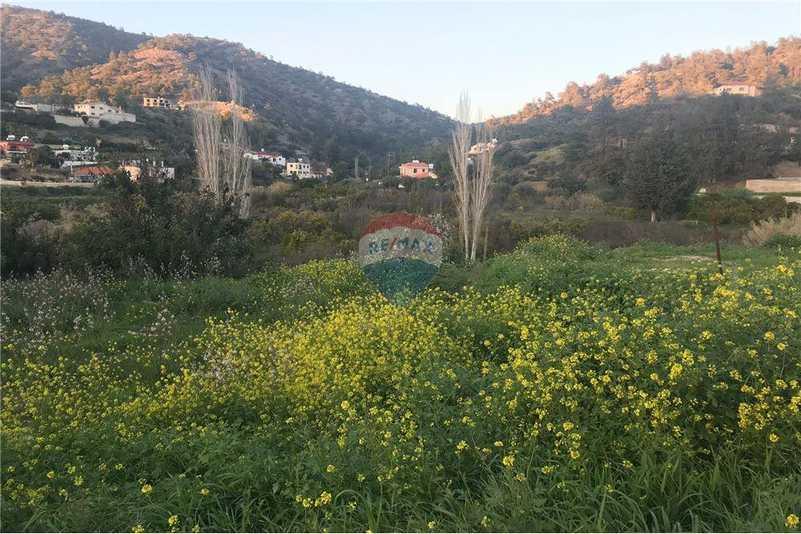 Residential land 1339 m²: https://www.bazaraki.com/adv/5798159_residential-land-1339-m2 (www.bazaraki.com)