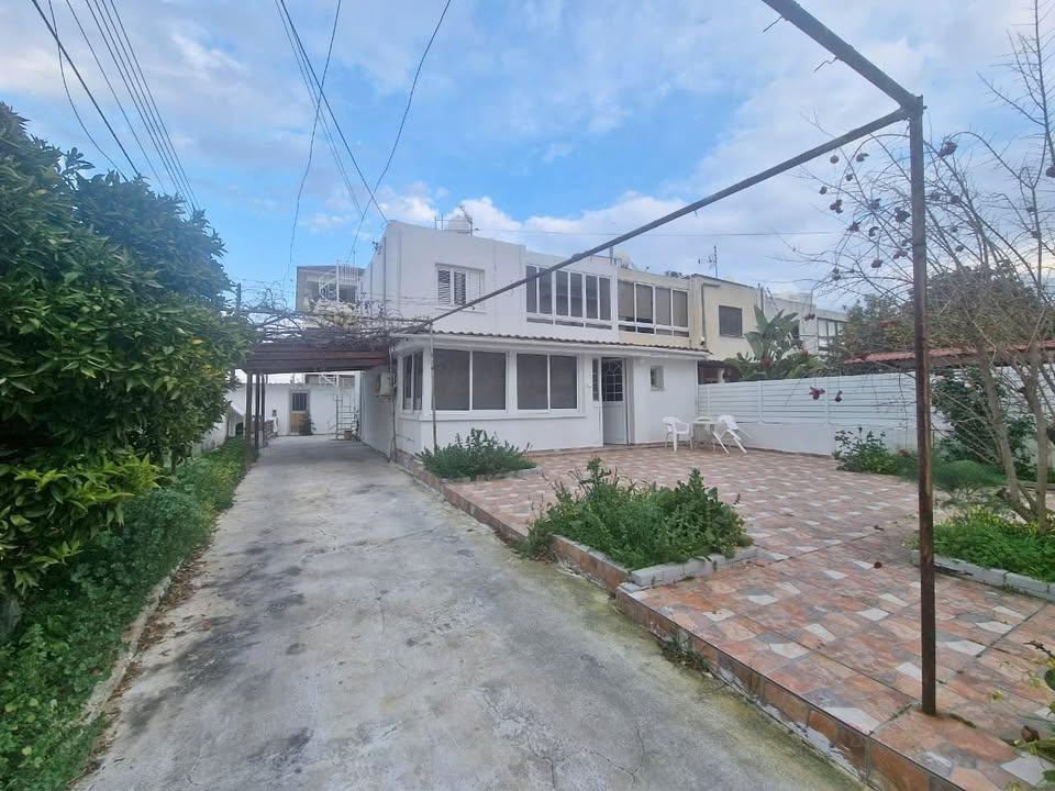 3 Beds 3 Baths House: https://www.facebook.com/marketplace/item/3675489166082502 (www.facebook.com)