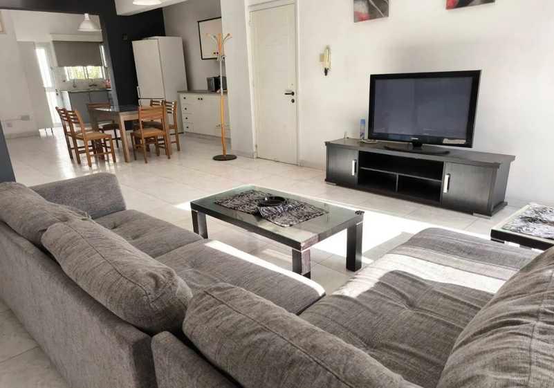 2-bedroom apartment to rent: https://www.bazaraki.com/adv/5796884_2-bedroom-apartment-to-rent (www.bazaraki.com)