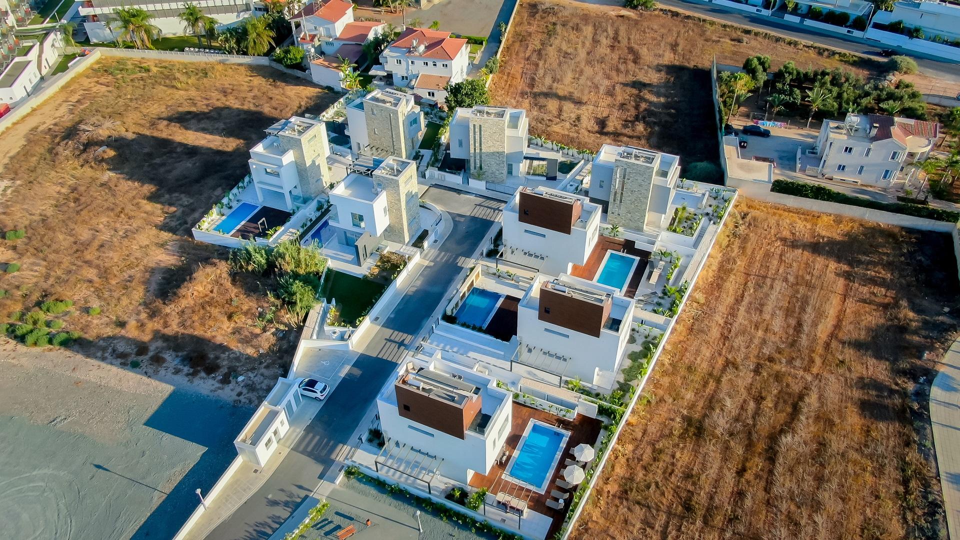 New 4-bedroom villa in Famagusta № 152536: https://dom.com.cy/en/catalog/sale/152536/ (dom.com.cy)