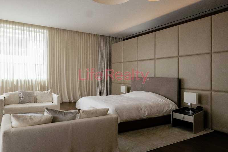 4-bedroom penthouse for sale: https://www.bazaraki.com/adv/5778708_4-bedroom-penthouse-for-sale (www.bazaraki.com)