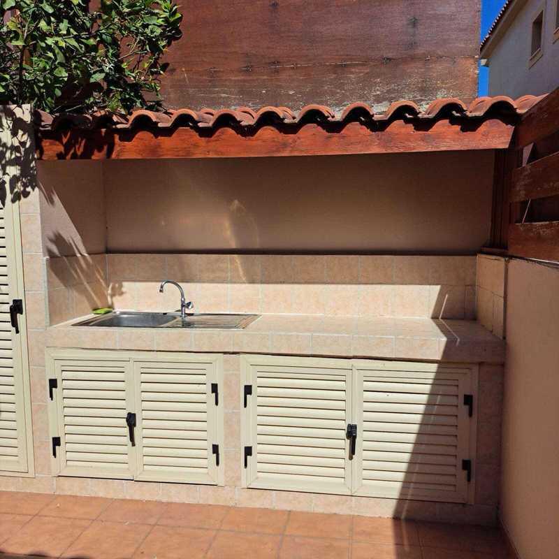 4-bedroom semi-detached to rent: https://www.bazaraki.com/adv/5791121_4-bedroom-semi-detached-to-rent (www.bazaraki.com)