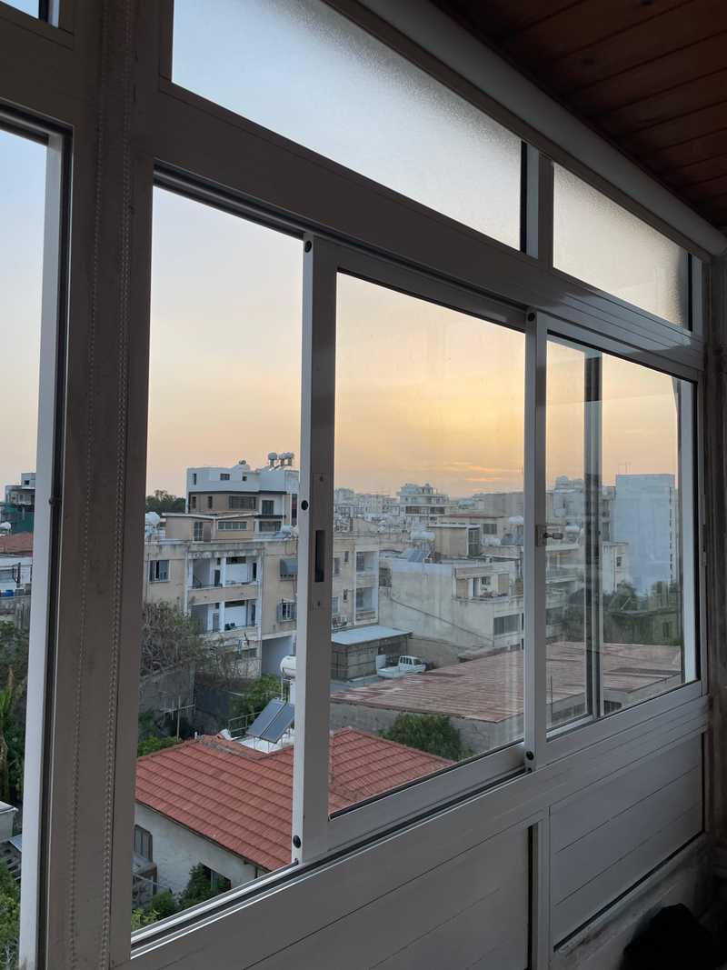 Cozy room in the city center: https://www.bazaraki.com/adv/5793054_cozy-room-for-rent-in-the-city-center (www.bazaraki.com)