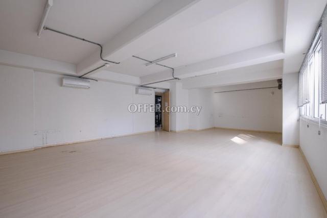 Office in Trypiotis Nicosia: https://www.offer.com.cy/en/office-in-trypiotis-nicosia/21-816317/ (www.offer.com.cy)