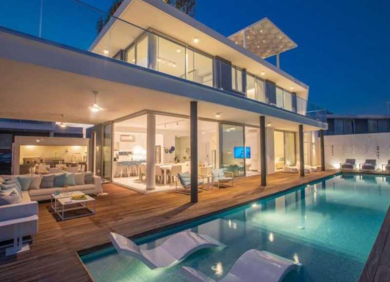 4 bedroom luxury villa in protaras: https://www.bazaraki.com/adv/5786543_4-bedroom-luxury-villa-in-protaras (www.bazaraki.com)