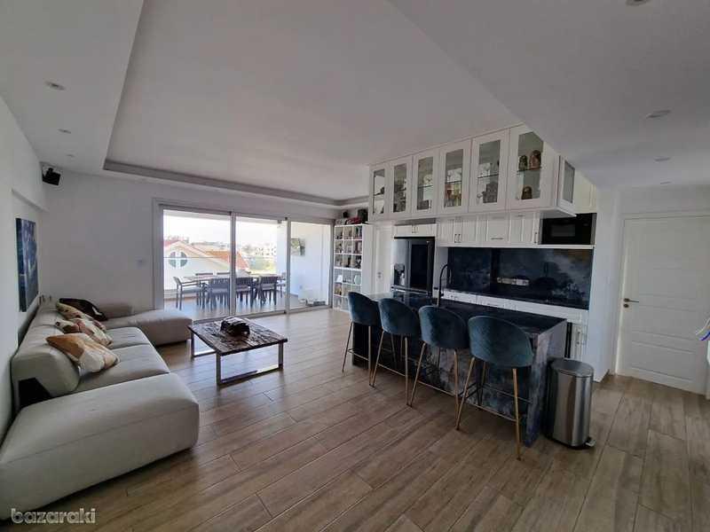3-bedroom penthouse to rent: https://www.bazaraki.com/adv/5795286_3-bedroom-penthouse-to-rent (www.bazaraki.com)