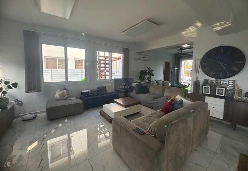 4-bedroom detached house for sale: https://www.bazaraki.com/adv/5795325_4-bedroom-detached-house-for-sale (www.bazaraki.com)