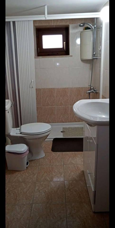 2 House For Sale or Rent: https://www.facebook.com/marketplace/item/682458881202454 (www.facebook.com)