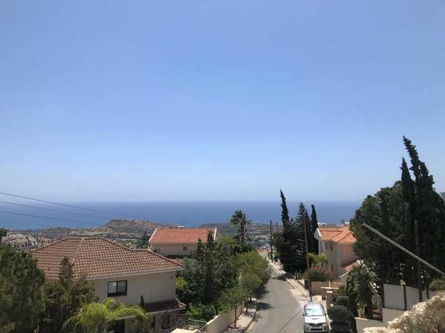 Residential land 1000 m²: https://www.bazaraki.com/adv/5791477_residential-land-1000-m2 (www.bazaraki.com)
