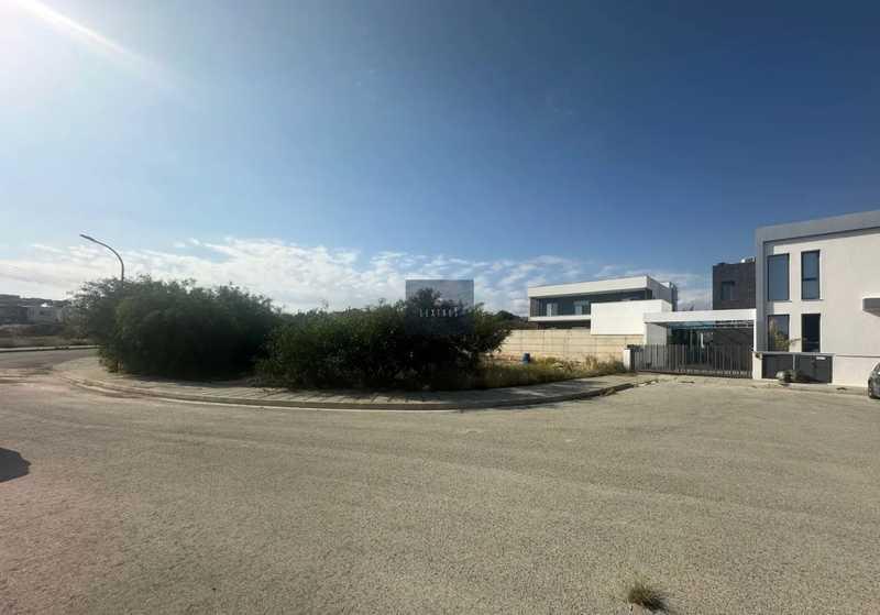 Residential land 668 m²: https://www.bazaraki.com/adv/5791636_residential-land-668-m2 (www.bazaraki.com)