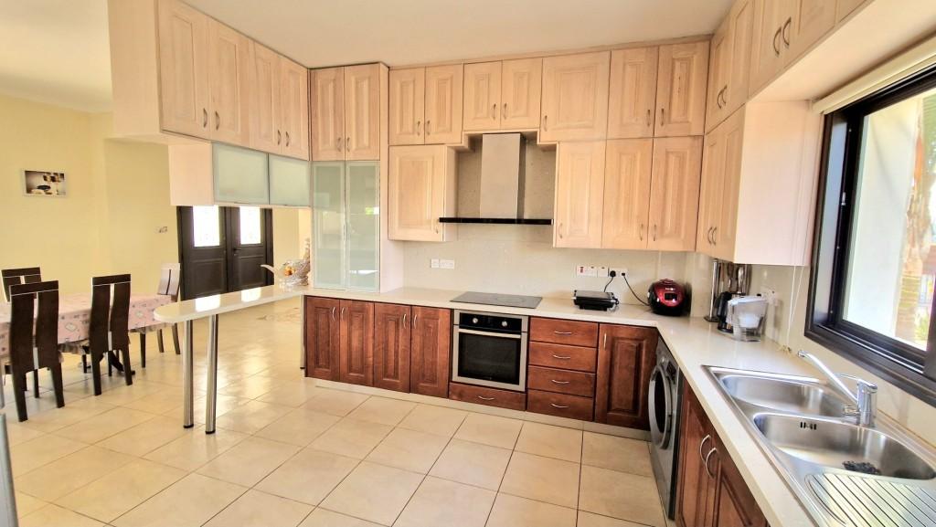 3 Bedroom Detached House For Sale: https://www.zyprus.com/property/39366/3-bedrooms-house-detached-house-in-frenaros-famagusta (www.zyprus.com)