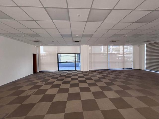 Office in Glastonos, prime location: https://www.facebook.com/marketplace/item/520568101118992 (www.facebook.com)