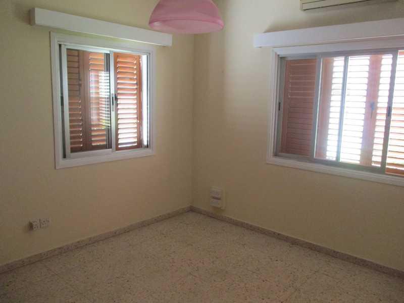 3-bedroom apartment to rent: https://www.bazaraki.com/adv/5794720_3-bedroom-apartment-to-rent (www.bazaraki.com)