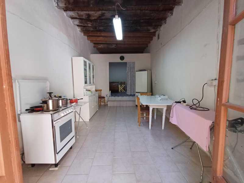 4-bedroom semi-detached for sale: https://www.bazaraki.com/adv/5787352_4-bedroom-semi-detached-for-sale (www.bazaraki.com)