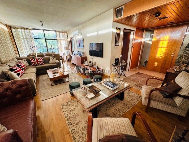 Three-Bedroom House in Engomi: https://www.offer.com.cy/en/three-bedroom-house-in-engomi/21-816664/ (www.offer.com.cy)