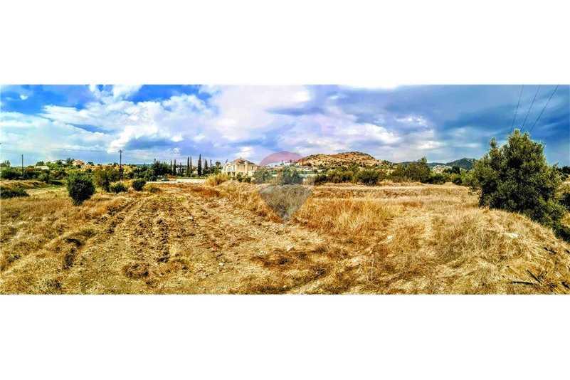 Residential land 5467 m²: https://www.bazaraki.com/adv/5798071_residential-land-5467-m2 (www.bazaraki.com)