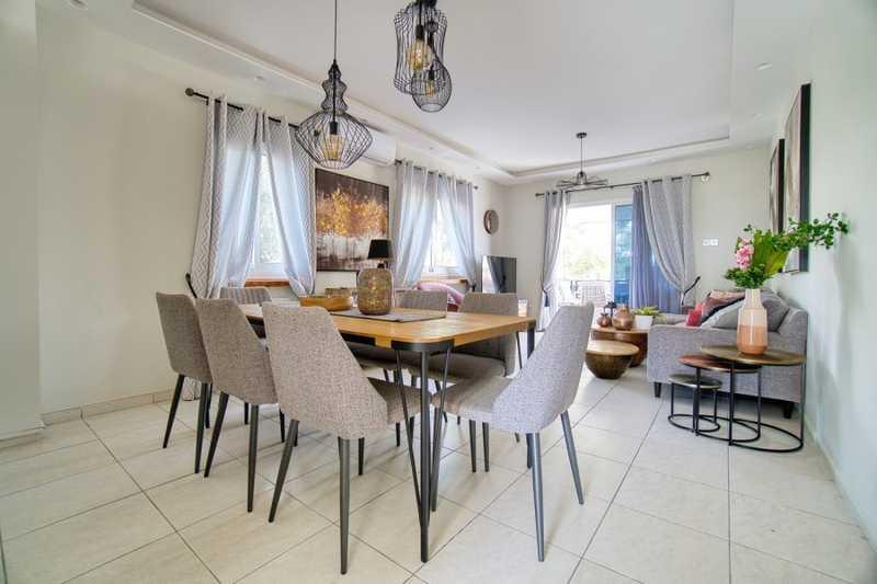 4-bedroom villa to rent: https://www.bazaraki.com/adv/5786421_4-bedroom-villa-to-rent (www.bazaraki.com)
