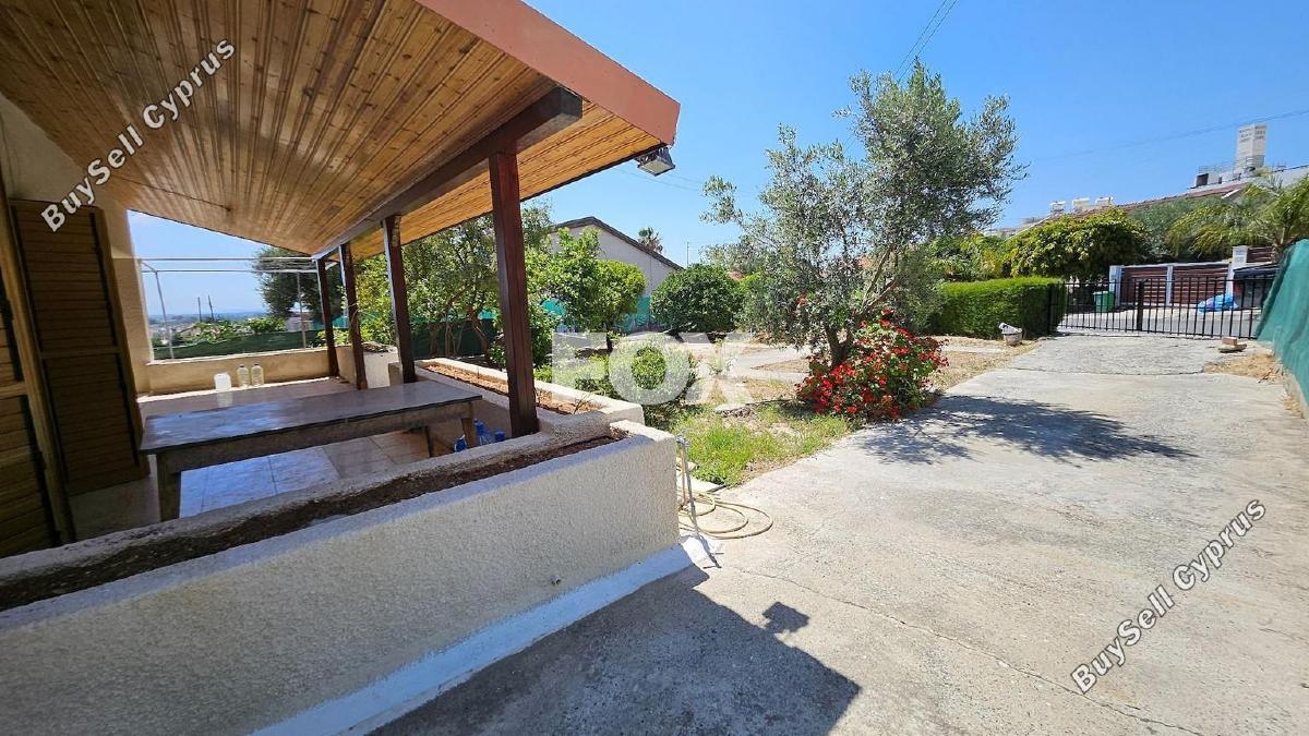 3 Bedroom Bungalow to rent in Episkopi Lemesou, Limassol: https://www.buysellcyprus.com/property-for-rent/limassol/episkopi-lemesou/3-bed-bungalow-to-rent-episkopi-lemesou-limassol-1794073.html (www.buysellcyprus.com)