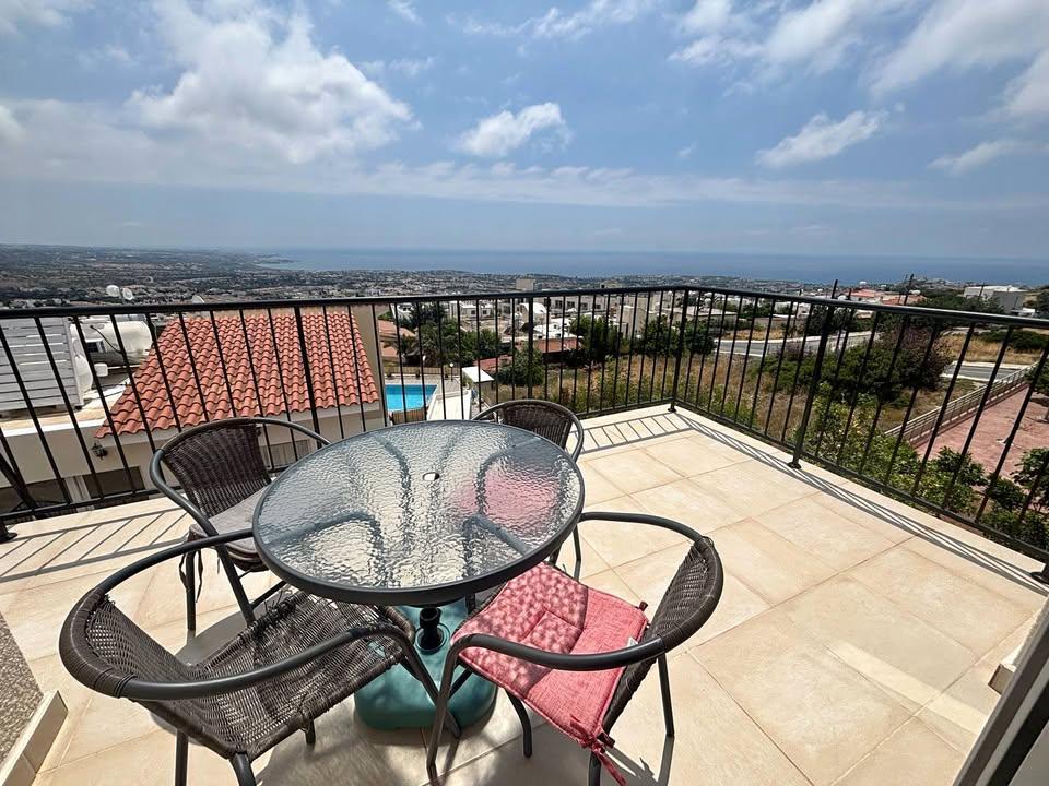 2 beds 1 bath Flat/apartment: https://www.facebook.com/marketplace/item/2848408678695148 (www.facebook.com)
