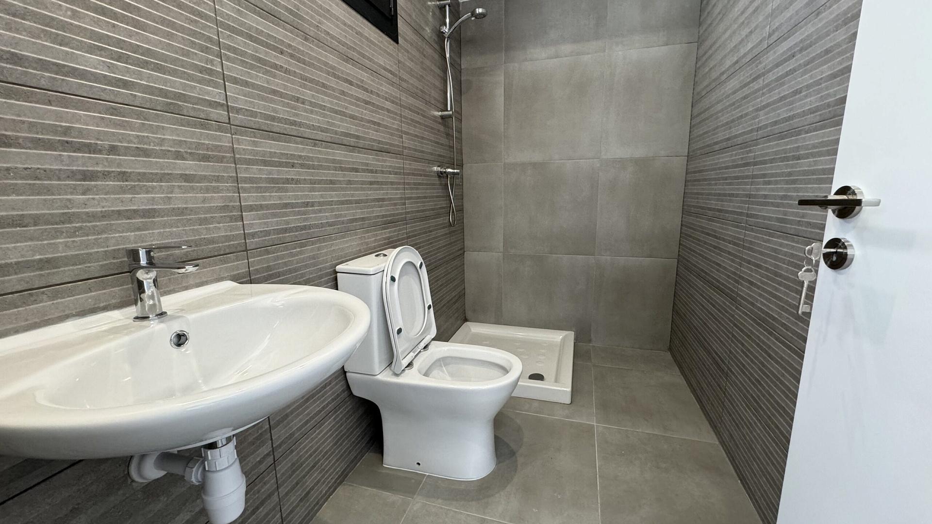 New 2-bedroom flat in Larnaca №153114: https://dom.com.cy/en/catalog/rent/153114/ (dom.com.cy)