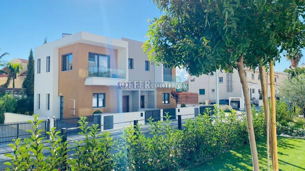 2 Bedroom Townhouse For Rent Limassol: https://www.offer.com.cy/en/2-bedroom-townhouse-for-rent-limassol/21-816792/ (www.offer.com.cy)