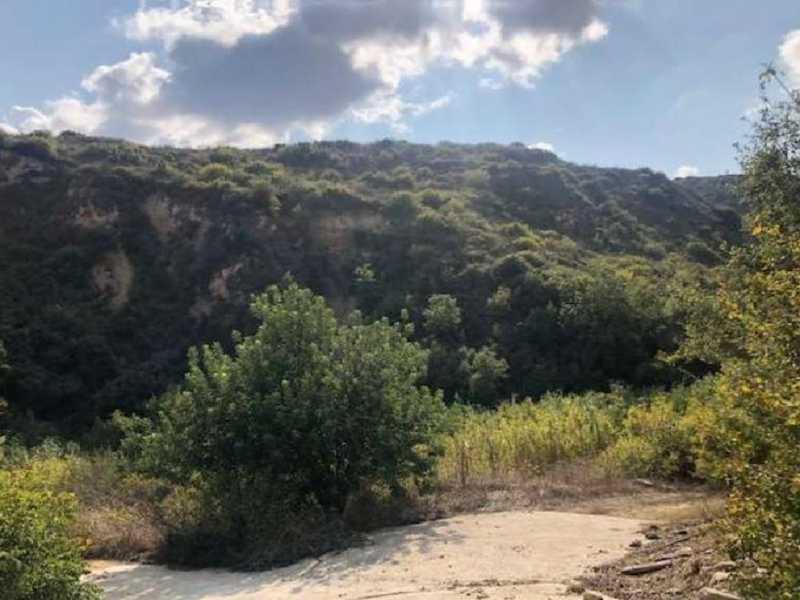 Agricultural land 22074 m²: https://www.bazaraki.com/adv/5794531_agricultural-land-22074-m2 (www.bazaraki.com)