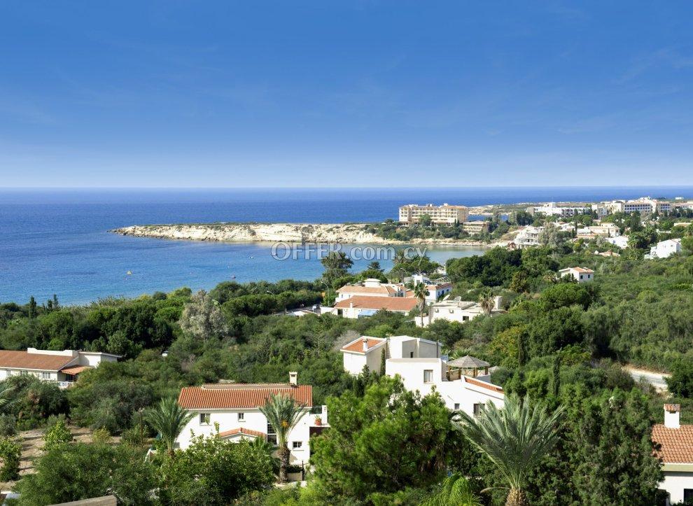 3 bed house for sale in Coral Bay Pafos: https://www.offer.com.cy/en/3-bed-house-for-sale-in-coral-bay-pafos/21-816338/ (www.offer.com.cy)