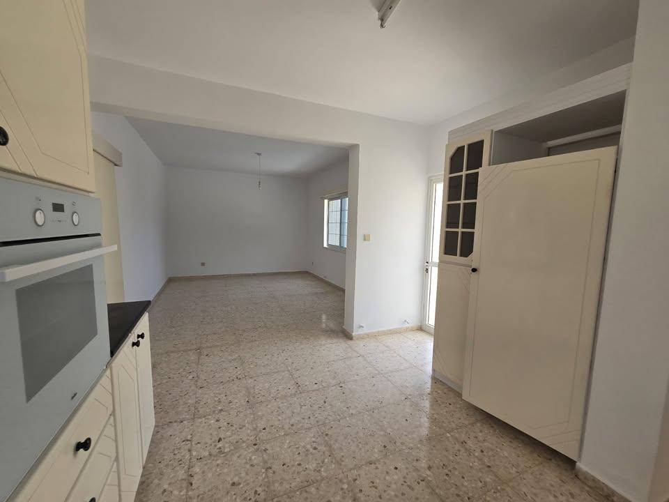 3 Beds 2 Baths House: https://www.facebook.com/marketplace/item/622762424144560 (www.facebook.com)