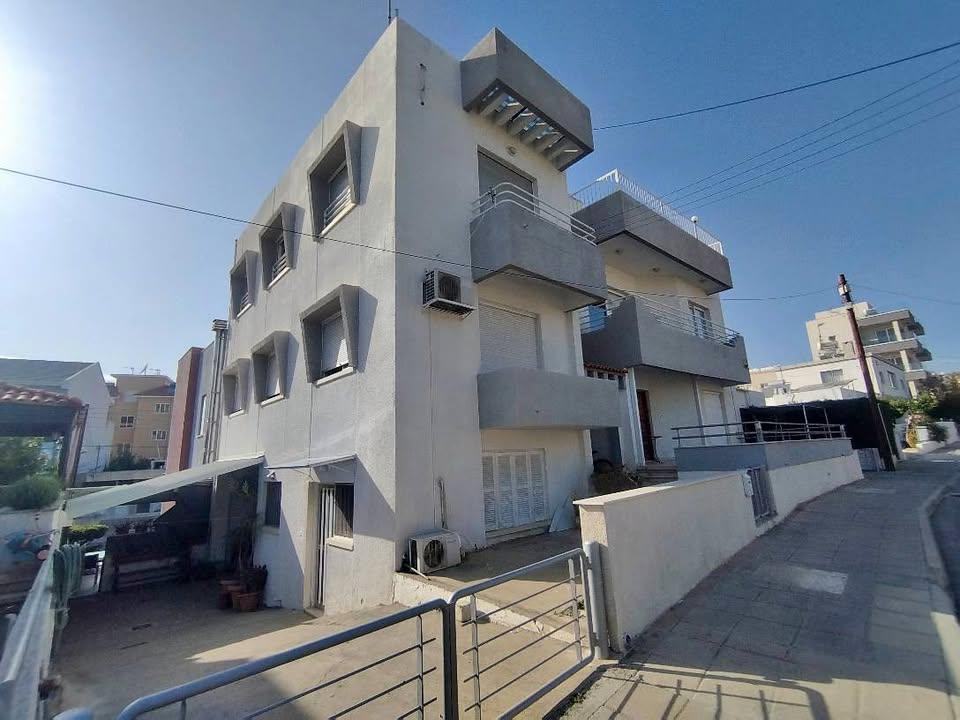 STUDIO FOR RENT: https://www.facebook.com/marketplace/item/1061664422518568 (www.facebook.com)