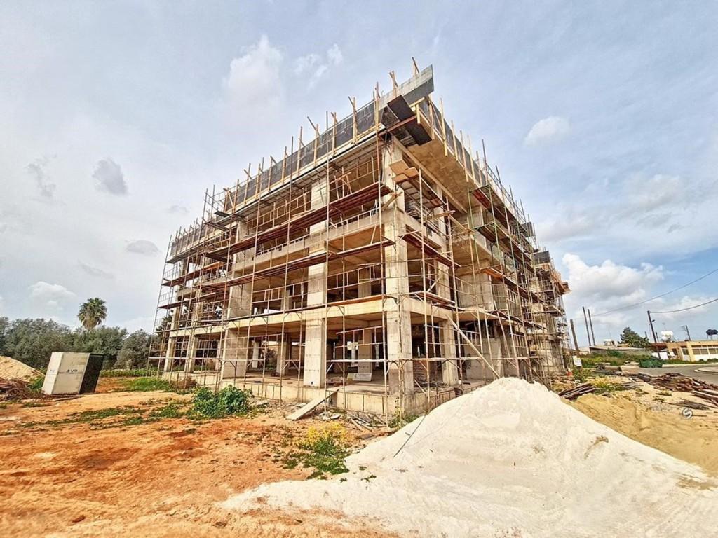 2 Bedroom Flat For Sale: https://www.zyprus.com/property/39389/2-bedrooms-apartment-flat-in-avgorou-famagusta (www.zyprus.com)