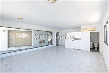 Office and shop in Voroklini, Larnaca: https://www.offer.com.cy/en/office-and-shop-in-voroklini-larnaca/21-718786/ (www.offer.com.cy)