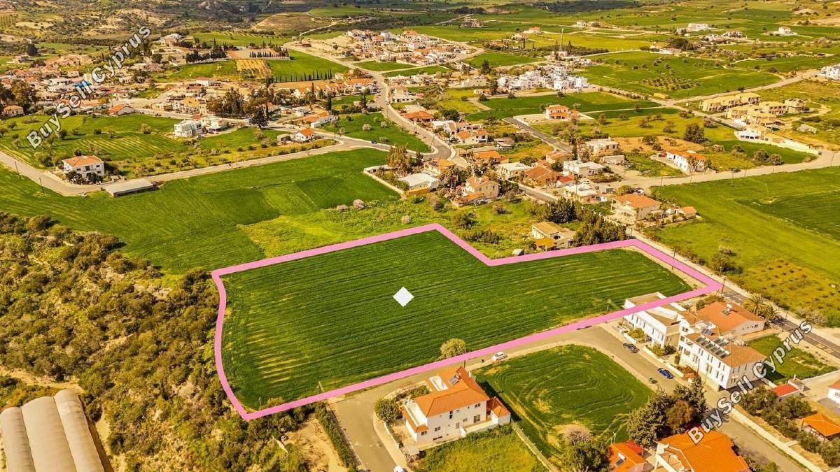 12,375 SQM Residential Land for sale in Anafotida, Larnaca: https://www.buysellcyprus.com/property-for-sale/larnaca/anafotida/land-for-sale-anafotida-larnaca-1796737.html (www.buysellcyprus.com)