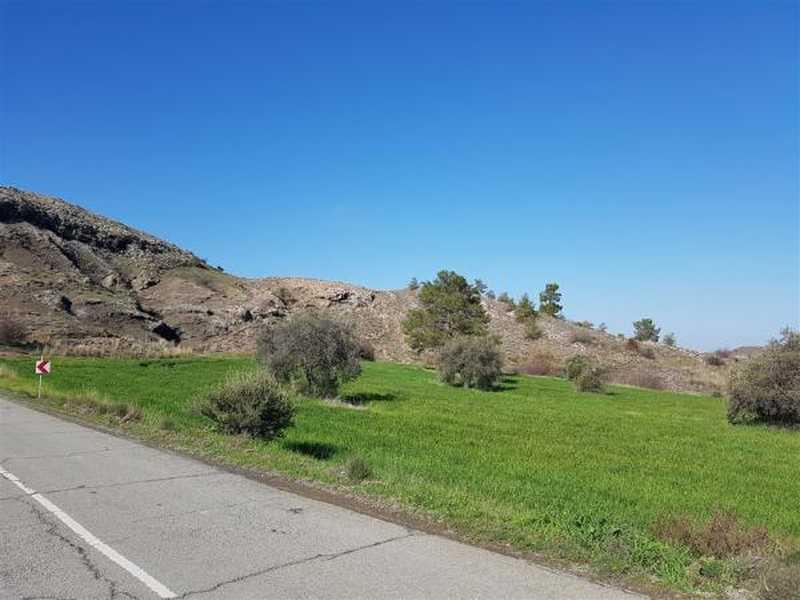 Agricultural land 9223 m²: https://www.bazaraki.com/adv/5793637_agricultural-land-9223-m2 (www.bazaraki.com)