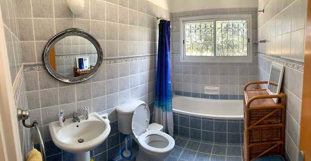 3-bedroom detached house to rent: https://www.bazaraki.com/adv/5796968_3-bedroom-detached-house-to-rent (www.bazaraki.com)