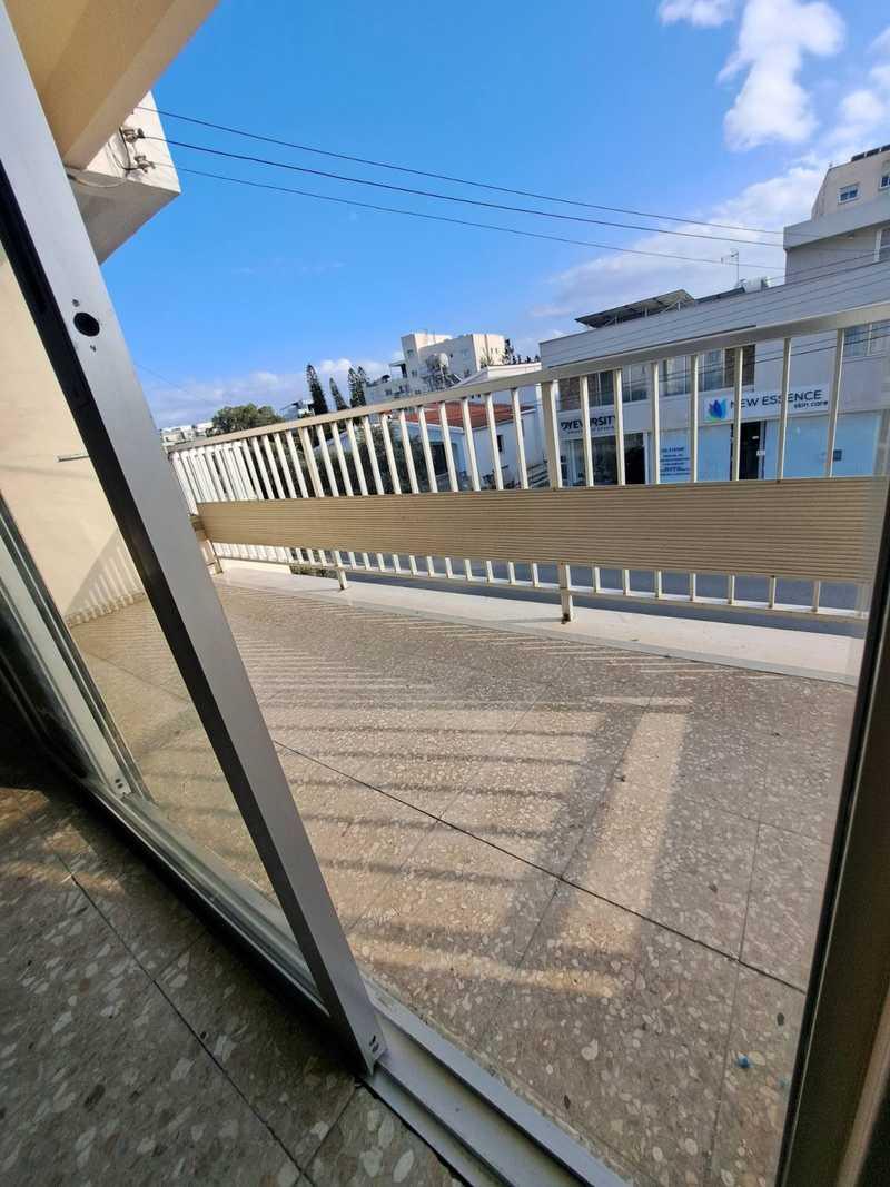 3-bedroom apartment to rent: https://www.bazaraki.com/adv/5768603_3-bedroom-apartment-to-rent (www.bazaraki.com)